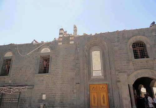 كاتدرائية أم الزنار في حمص تتعرض لدمار جزئي