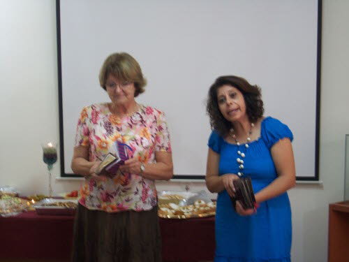 فطور الخادمات في دار الكتاب المقدس في الناصرة