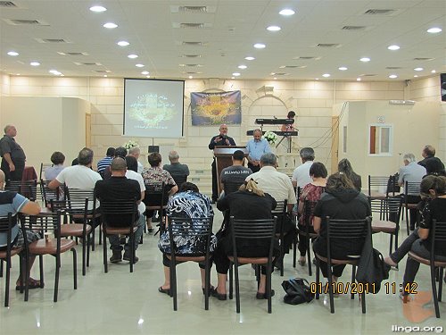 مؤتمر كنيسة ينابيع الخلاص وكنيسة نهر الله