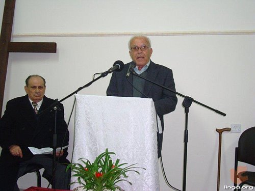 الاستاذ فؤاد حداد يشارك عن صداقته بالقس بيكر وعمله في تأسيس المدرسة