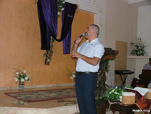 القس نزار توما رئيس مجمع الكنائس الانجيلية في اسرائيل 