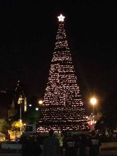 حيفا تحتفل باضاءة شجرة الميلاد لعام 2012