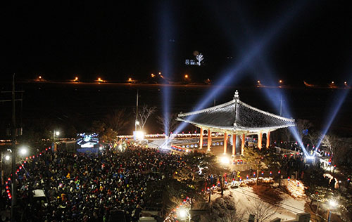كوريا الجنوبية تحتفل برأس السنة 2013