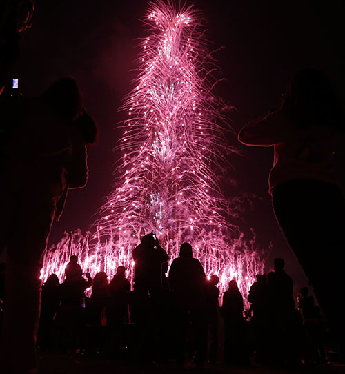دبي تحتفل برأس السنة 2013
