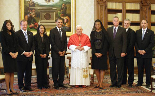 اوباما وزوجته مع بابا الفاتيكان