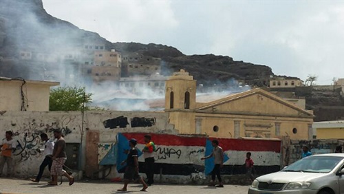 مجهولون يحرقون كنيسة في عدن