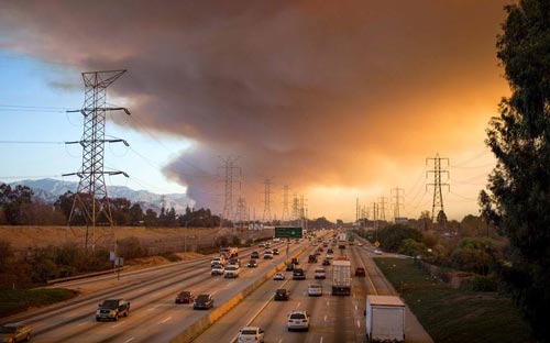 الحريق بغابات كاليفورنيا