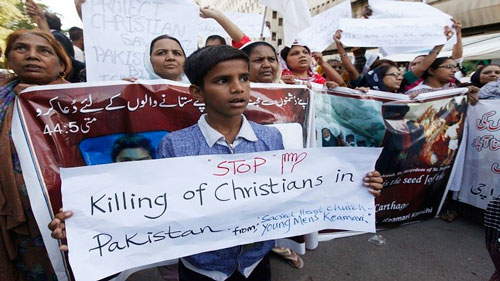 الكنيسة الباكستانية المسلمين للوقوف إلى جانب إخوانهم المسيحيين ضد المتطرفين
