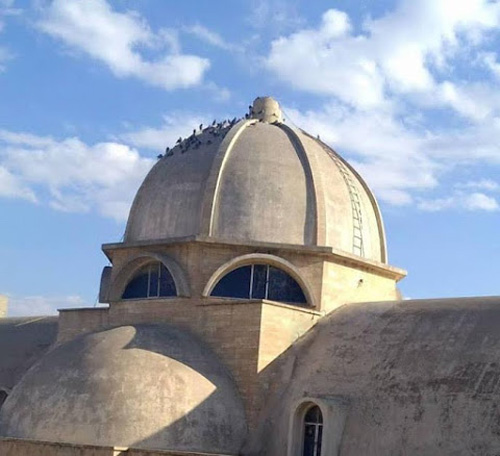 كاتدرائية مار افرام في الموصل بعد ازالة الصليب على يد داعش