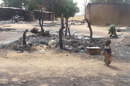 طفل نيجريا بعد الهجوم الارهابي لمليشيات اسلامية على مسيحيي نيجريا