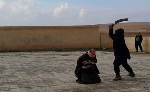 مسؤول عن قطع الرؤوس في داعش يفقد رأسه