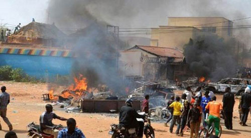 حرق 45 كنيسة ومنزلا بالنيجر في المظاهرات المناهضة لشارلي إيبدو