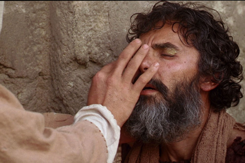 يسوع يشفى المولود أعمى