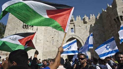 اعلام فلسطينية واسرائيلية