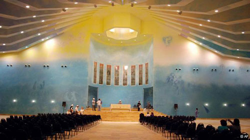 تتسع الكنيسة الكاثوليكية في الدوحة لـ 2700 شخص