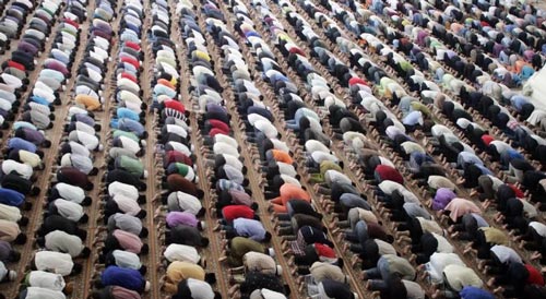 الاسلام ينمو بوتيرة اسرع من المسيحية