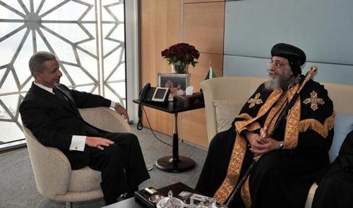 البابا تواضروس مع سفير السعودية في مصر احمد قطان