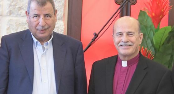 رئيس مجمع الكنائس الانجيلية في فلسطين يتلقى التهنئة بإعادة انتخابه