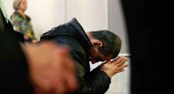 ايران: اجبار 10 عابرين للمسيح للخضوع لدروس اعادة التربية الاسلامية