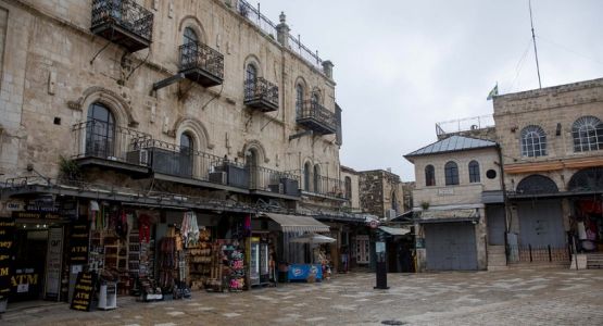 مستوطنون يهود ينتقلون إلى مبنى تاريخي في الحي المسيحي بالبلدة القديمة في القدس