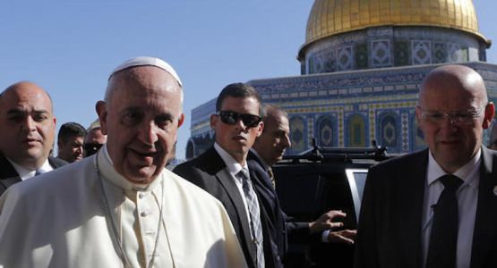 الفاتيكان: البابا فرنسيس قد يعقد قمة مسيحية في القدس