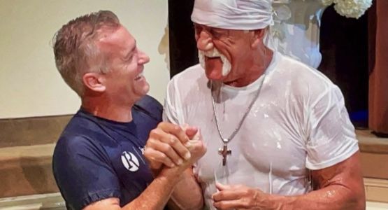 آمن بيسوع.. وفاة اسطورة المصارعة هالك هوجان