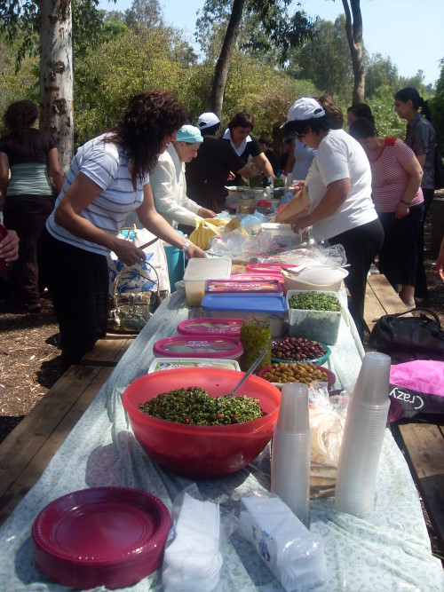 اخبار مسيحية-رحلة النساء الى بحيرة طبريا