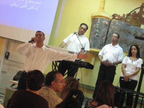 اخبار مسيحية - فريق تسبيح الفادي في يافا