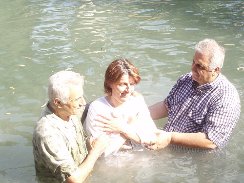 معمودية لكنيسة الاخوة المسيحيين في عبلين