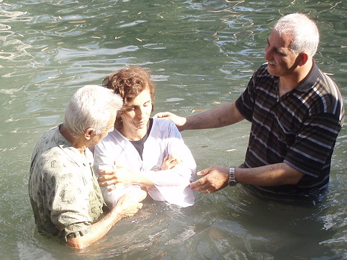 معمودية لكنيسة الاخوة المسيحيين في عبلين