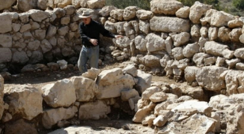 علماء الآثار يكشفون عن رأس سهم من معركة وقعت في جت مسقط رأس جليات