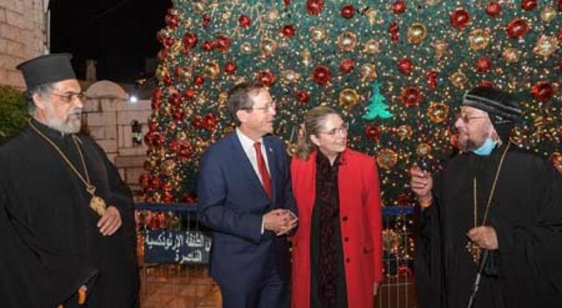 الرئيس الإسرائيلي يزور الناصرة مهنئاً بعيد الميلاد المجيد