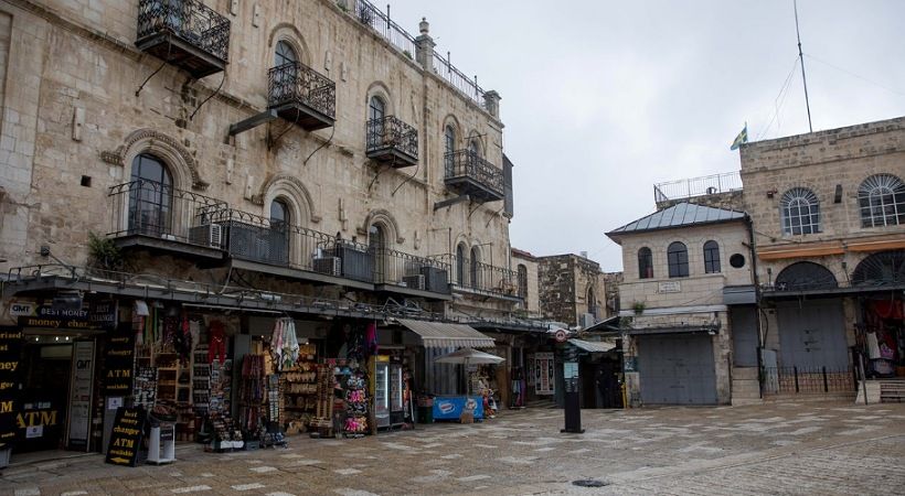 مستوطنون يهود ينتقلون إلى مبنى تاريخي في الحي المسيحي بالبلدة القديمة في القدس