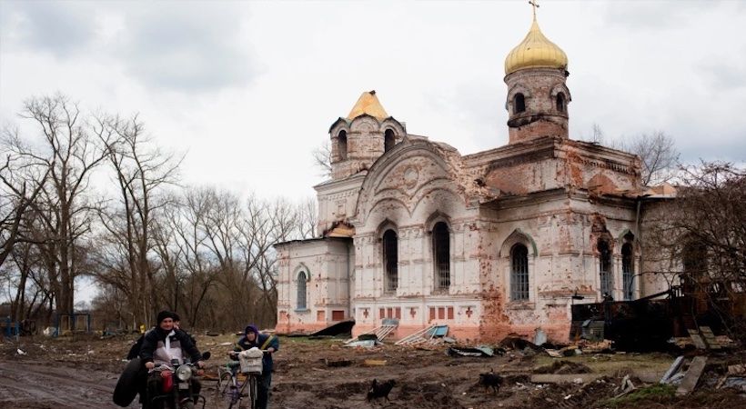 واشنطن بوست: كيف قسمت الحرب الروسية في أوكرانيا العالم المسيحي الأرثوذكسي؟