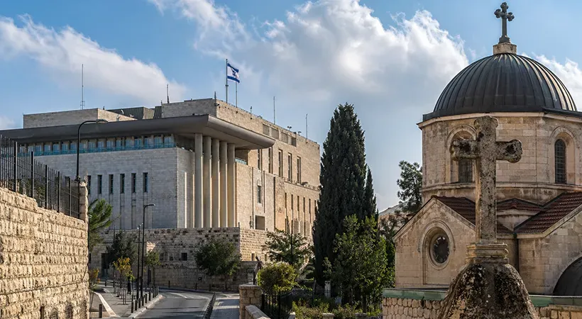 إسرائيل تعيّن جورج ديك مبعوثًا للعالم المسيحي وسط توتر متزايد مع الكنائس